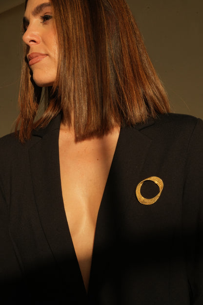 Casa Di - Gold Plated Bronze Vintage Inspired Women's Brooch